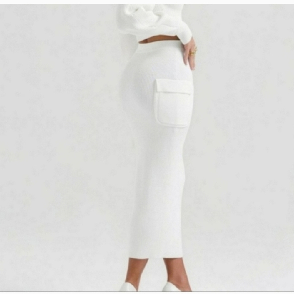 White Ribbed Skirt with Pockets Size XS